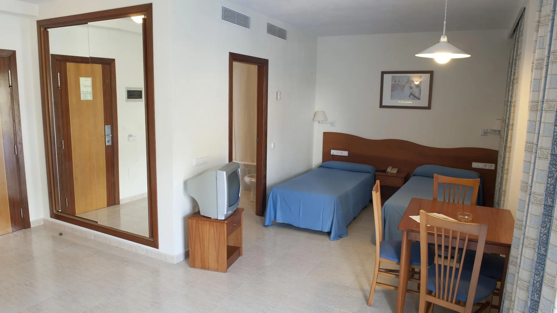 Hotel El Pinar Cala Llonga