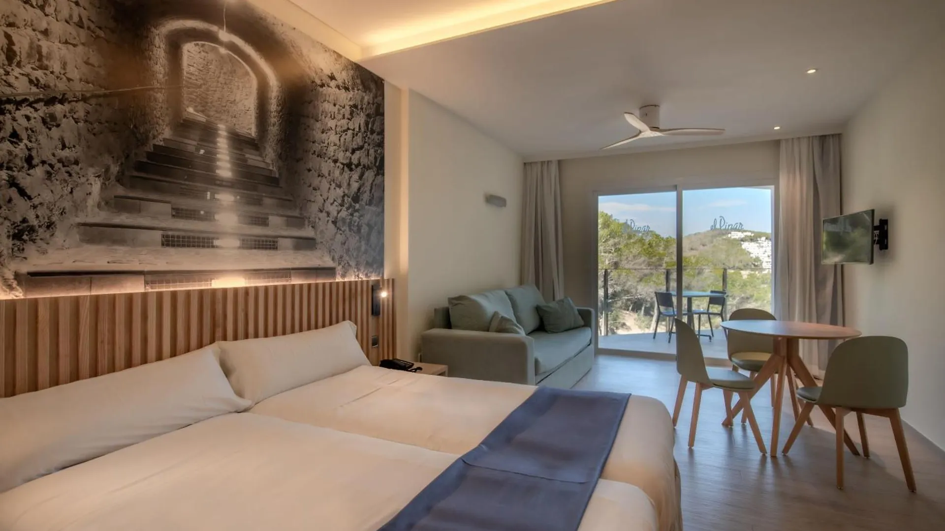 Aparthotel Hotel El Pinar Cala Llonga