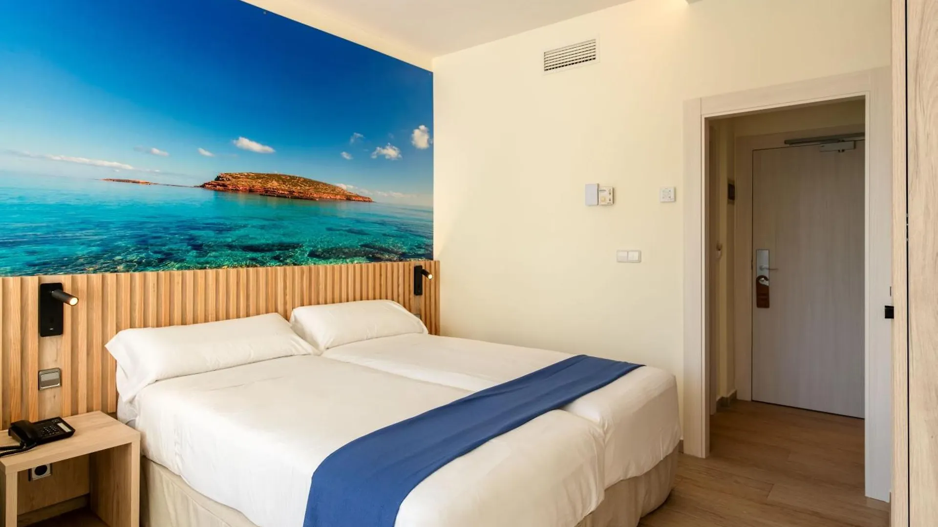 Aparthotel Hotel El Pinar Cala Llonga