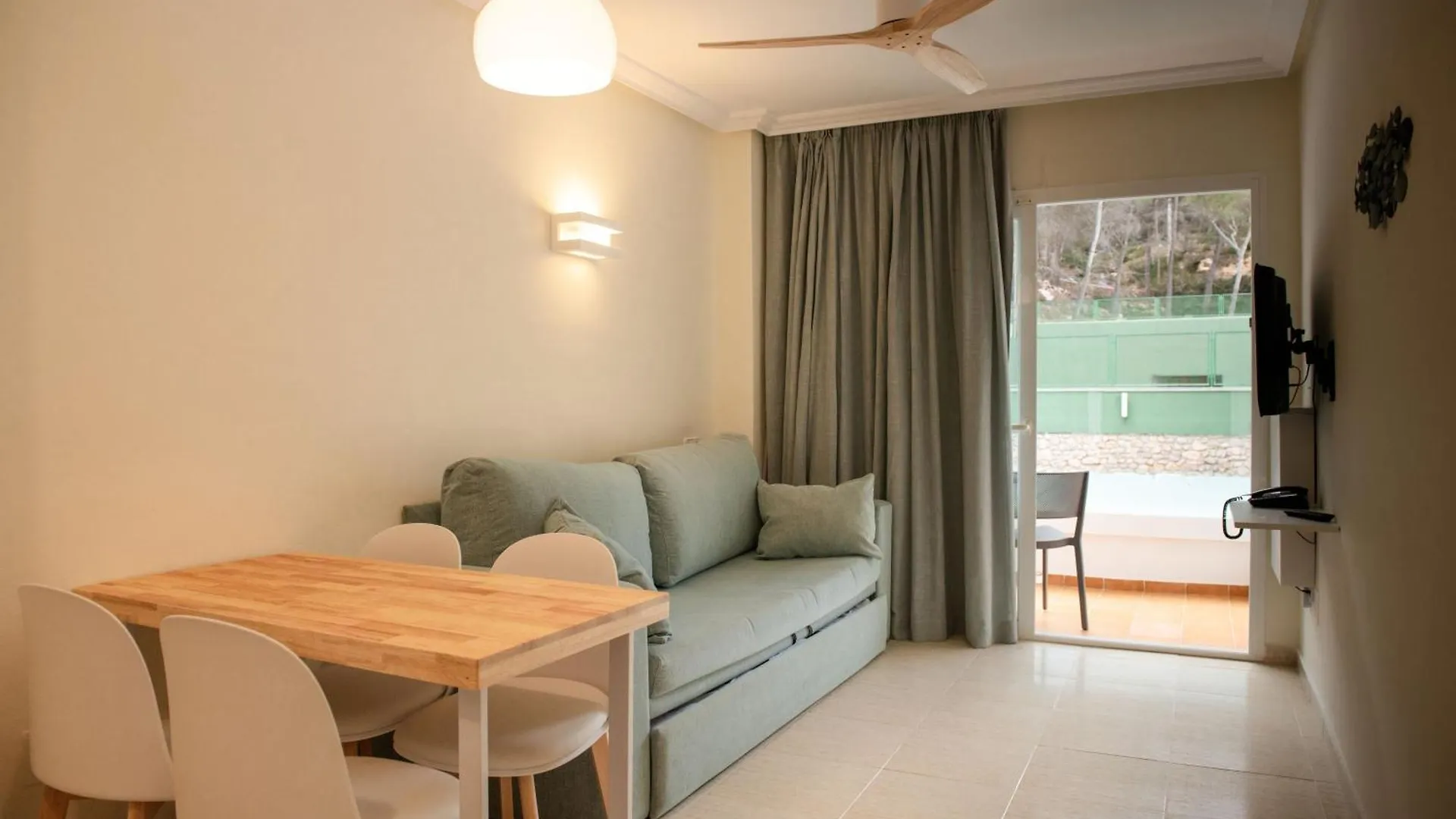 Hotel El Pinar Cala Llonga  Cala Llonga (Ibiza)