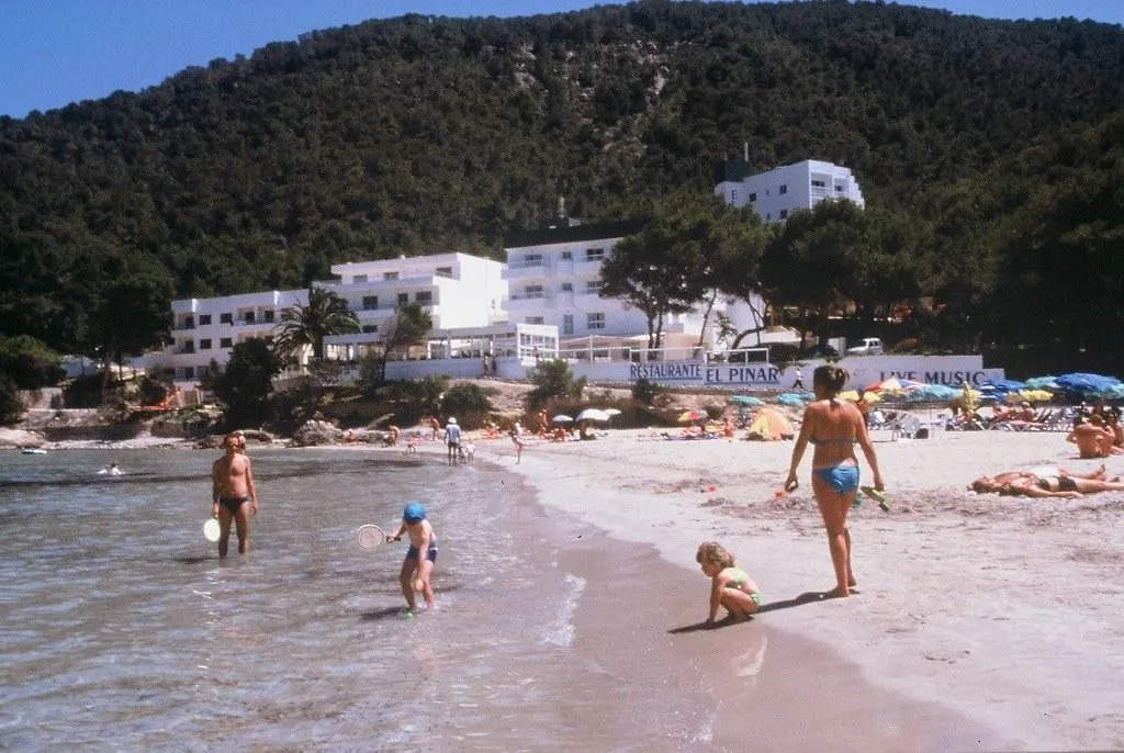 Hotel El Pinar Cala Llonga  3*, Cala Llonga (Ibiza) Spain