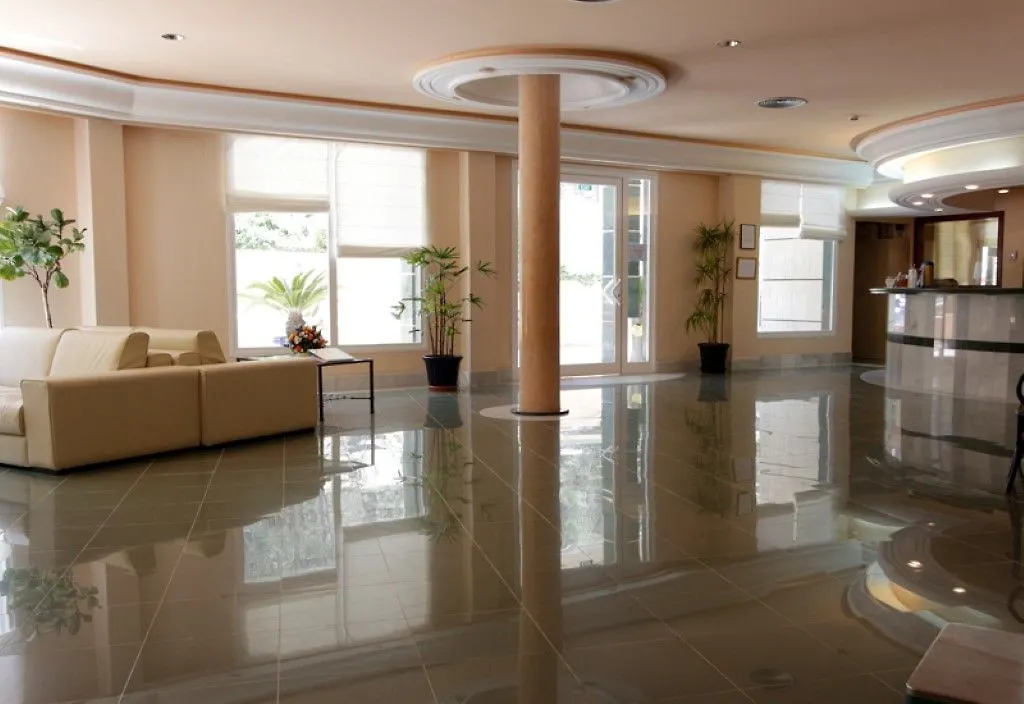 Hotel El Pinar Cala Llonga